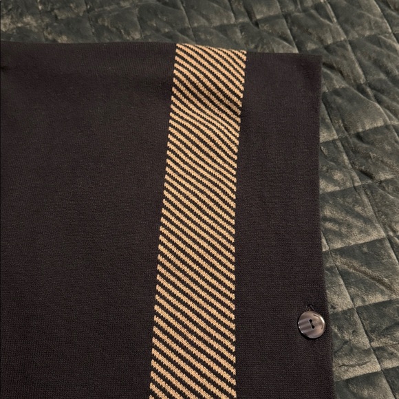 CAbi Reversible Poncho in Med/Large, Navy and Khaki - Picture 3 of 7